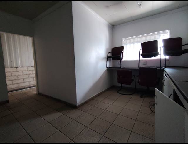 491M² WAREHOUSE TO LET IN DRIEHOEK